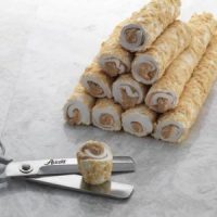 Buy Sultan Turkish Delight with Hazelnut Paste Covered by Hazelnut Sultan Turkish Delight with Hazelnut Paste Covered by Hazelnut